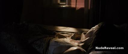 AGNIESZKA GROCHOWSKA nude in Shameless