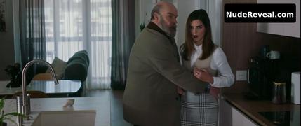 CLARA LAGO nude in Un lio de millones