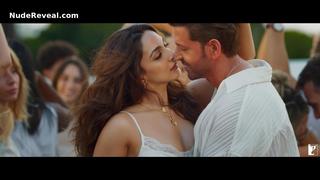 KIARA ADVANI nude in War 2