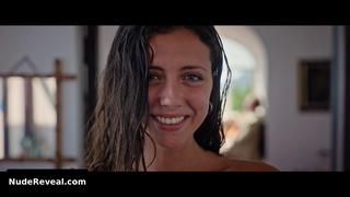 CELESTE DALLA PORTA nude in Parthenope