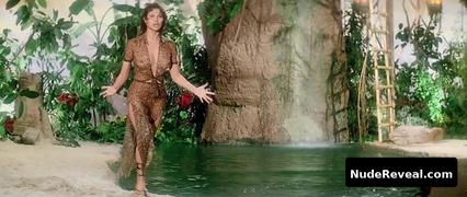 RAQUEL WELCH nude in L