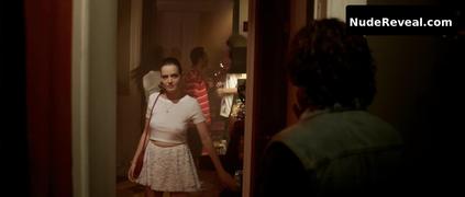 ROXANE MESQUIDA nude in Nos futurs