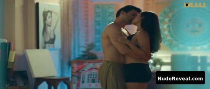 DONNA MUNSHI nude in Khoon Bhari Maang