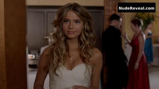 INDIANA EVANS nude in Blue Lagoon: The Awakening