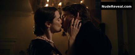 RACHEL WEISZ nude in My Cousin Rachel