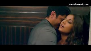 VIDYA BALAN nude in Shaadi Ke Side Effects