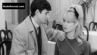 BRIGITTE BARDOT nude in Une ravissante idiote