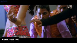 TAMANNA BHATIA nude in Siruthai
