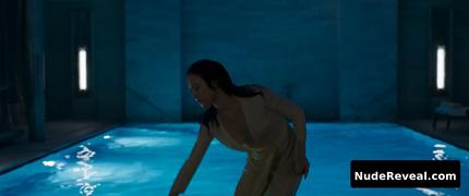 OLGA KURYLENKO nude in Les Traducteurs