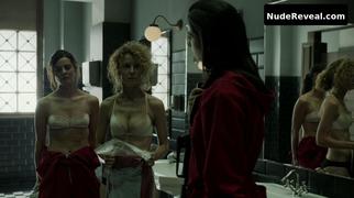 ESTHER ACEBO nude in La casa de papel