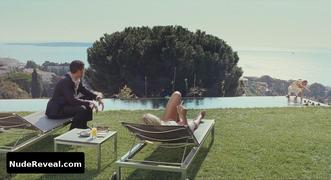 VIRGINIE EFIRA nude in Le Siffleur