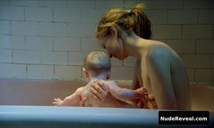 ALBA ROHRWACHER nude in Hungry Hearts