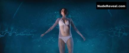 JENNIFER LAWRENCE nude in Passengers