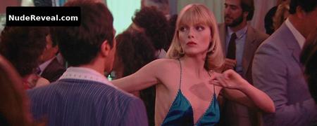 MICHELLE PFEIFFER nude in Scarface