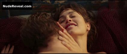 MEGAN MONTANER nude in Entre Tierras