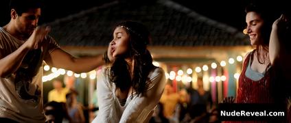 ALIA BHATT nude in Kapoor & Sons