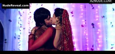 RAKUL PREET SINGH nude in Yaariyan