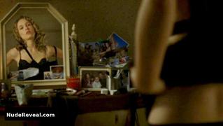 NATALIE PORTMAN nude in V for Vendetta