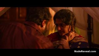 DIVYA PILLAI nude in Mangalavaaram