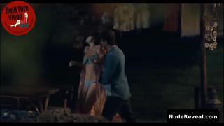 HAZAR ERGUCLU nude in Sakli