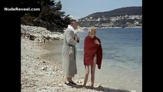 BRIGITTE BARDOT nude in Une parisienne