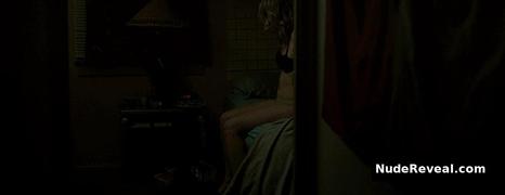 GRETA GERWIG nude in Greenberg