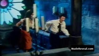 EDWIGE FENECH nude in Sexy Susan Sins Again