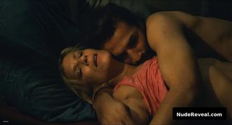 MARINA FOIS nude in Ils Sont Vivants