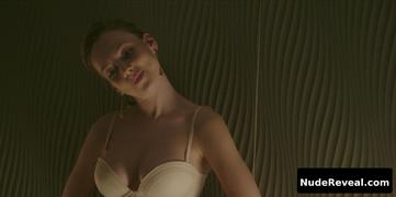 ESTER EXPOSITO nude in Elite