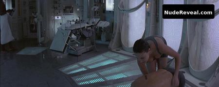 KATHLEEN QUINLAN nude in Event Horizon