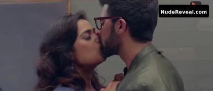 SHWETA TIWARI nude in Hum Tum And Them