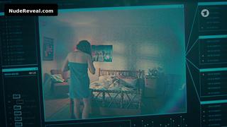 ANNA ANTONOWICZ nude in Polizeiruf 110