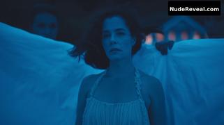 PARKER POSEY nude in The White Lotus