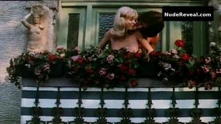 INGRID STEEGER nude in Liebe in drei Dimensionen