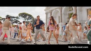 KIARA ADVANI nude in War 2