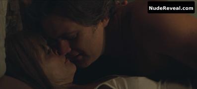 AMANDA PEET nude in Fatal Attraction