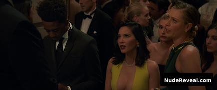 OLIVIA MUNN nude in Ocean