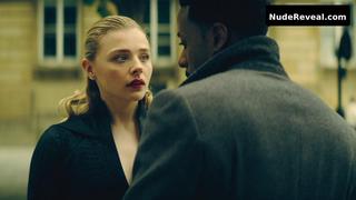 CHLOE GRACE MORETZ nude in The Peripheral