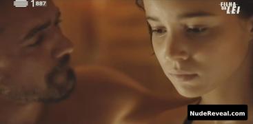 ALBA BAPTISTA nude in Filha da Lei