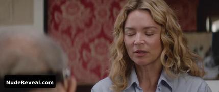 VIRGINIE EFIRA nude in Les enfants des autres