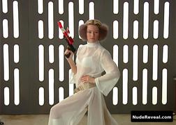 ELIZABETH BANKS nude in Zack and Miri Make a Porno