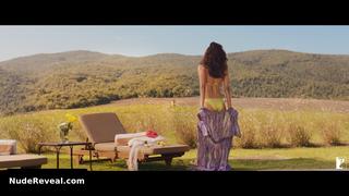 KIARA ADVANI nude in War 2