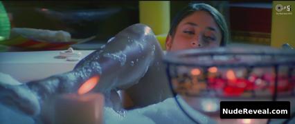 KAREENA KAPOOR nude in Bewafaa