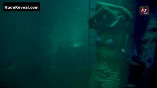 KARISHMA SHARMA nude in Ragini MMS Returns
