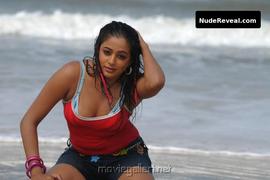 PRIYAMANI nude in Raaj