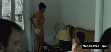 LEONOR VARELA nude in Pas si grave