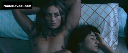 CECILE DE FRANCE nude in Summertime