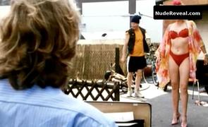 VERONICA FERRES nude in Voll normaaal