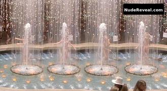 FARRAH FAWCETT nude in Dr. T and the Women