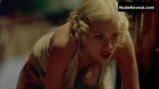 SCARLETT JOHANSSON nude in A Good Woman